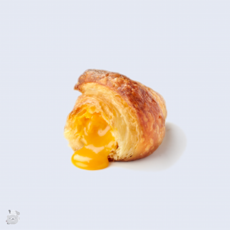 Golden Lava Croissant (Bánh sừng bò nhân trứng muối)